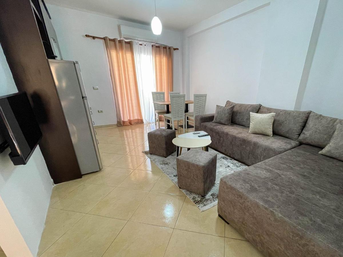 Aulona'S Apartment วญอเรอ ภายนอก รูปภาพ